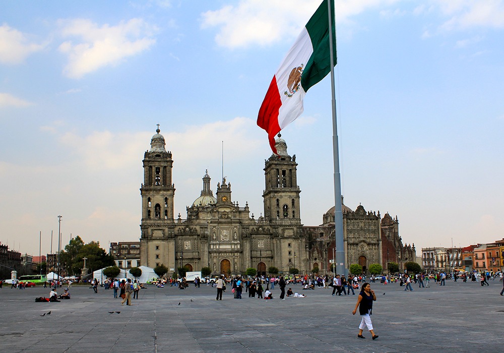 La ciudad de México tendrá pantallas donde se transmitirán los encuentros del Mundial de Fútbol de la FIFA, por esta razón no habrán cierres de campaña en esta plaza.