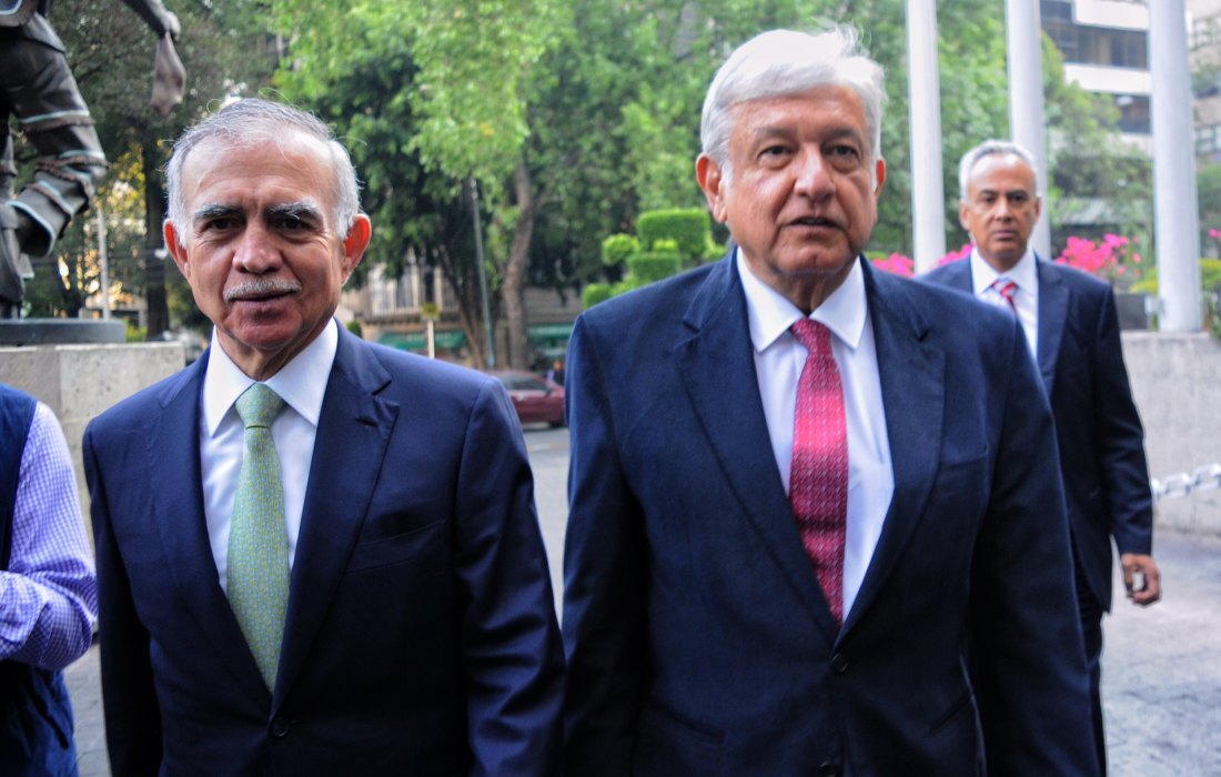 Andrés Manuel López Obrador se reúne con empresarios mexicanos