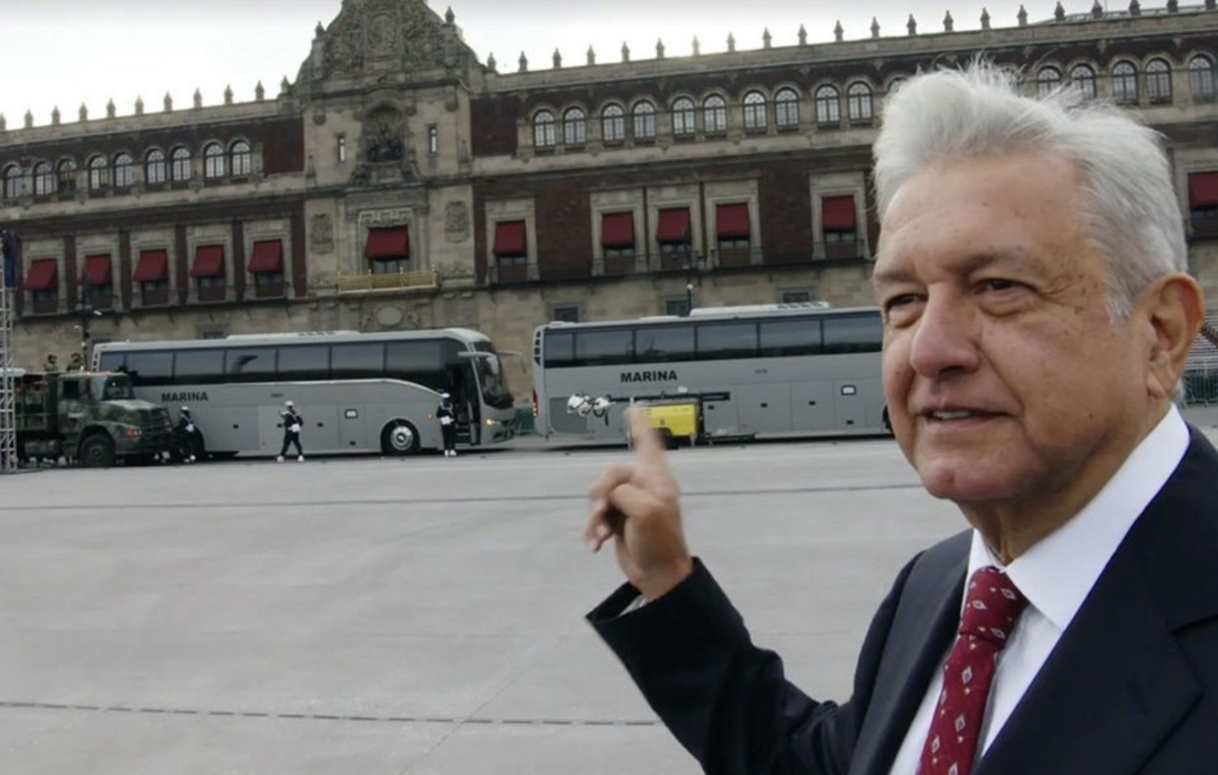 amlo y palacio nacional