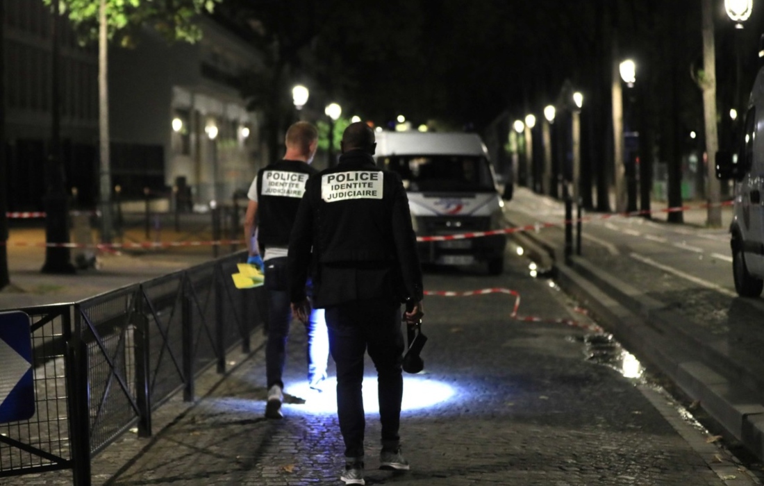 ataque en paris con cuchillo