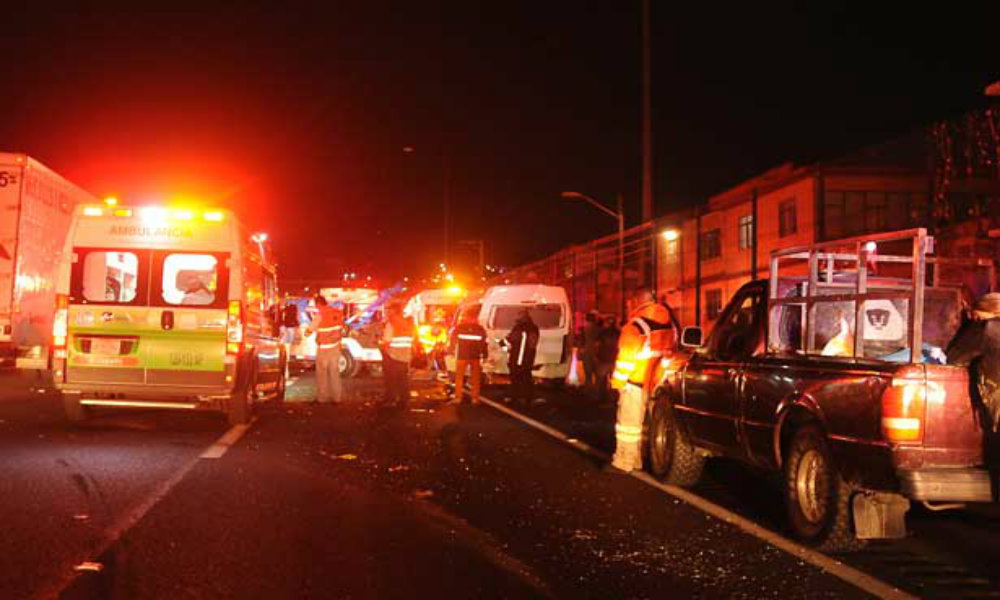 Al menos 14 peregrinos heridos en accidente en la México-Cuernavaca