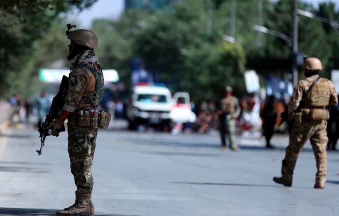 Atentado en mitin del presidente de Afganistán deja al menos 32 muertos