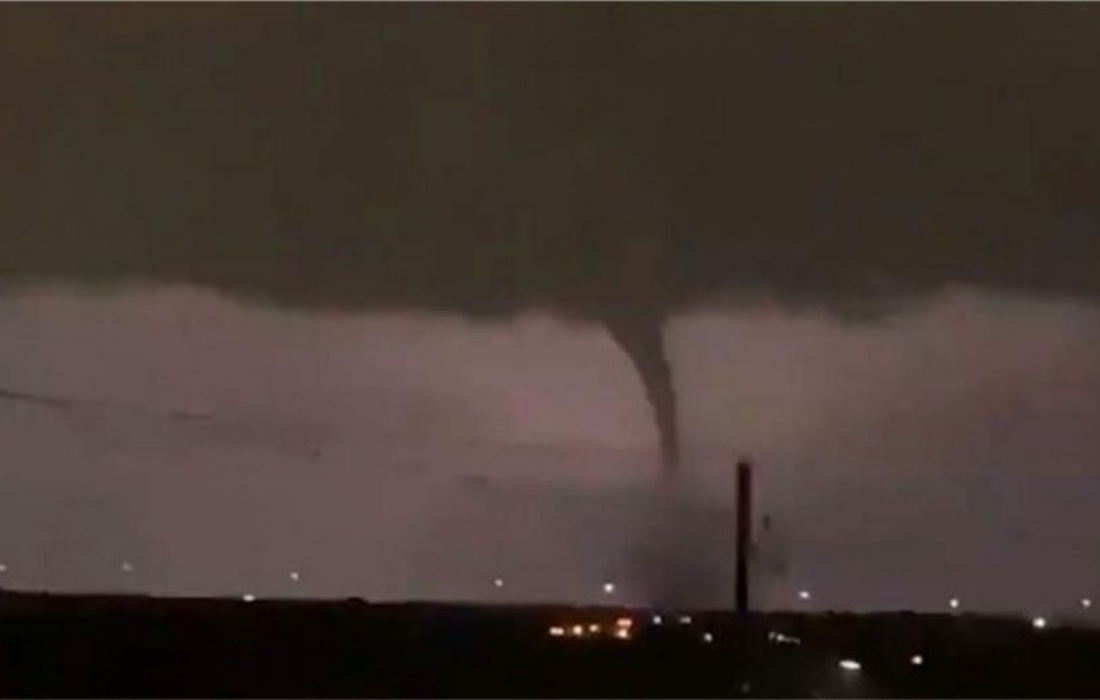 Piden a mexicanos en Dallas informarse tras paso de tornado