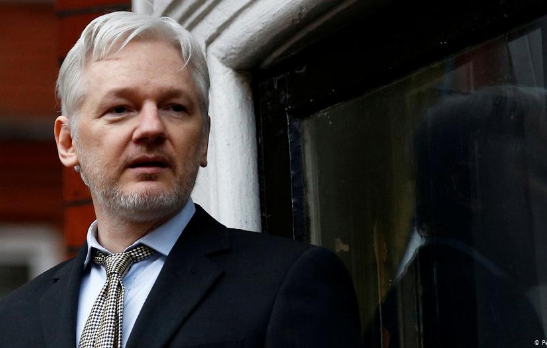 Ofrece México asilo político a Julian Assange