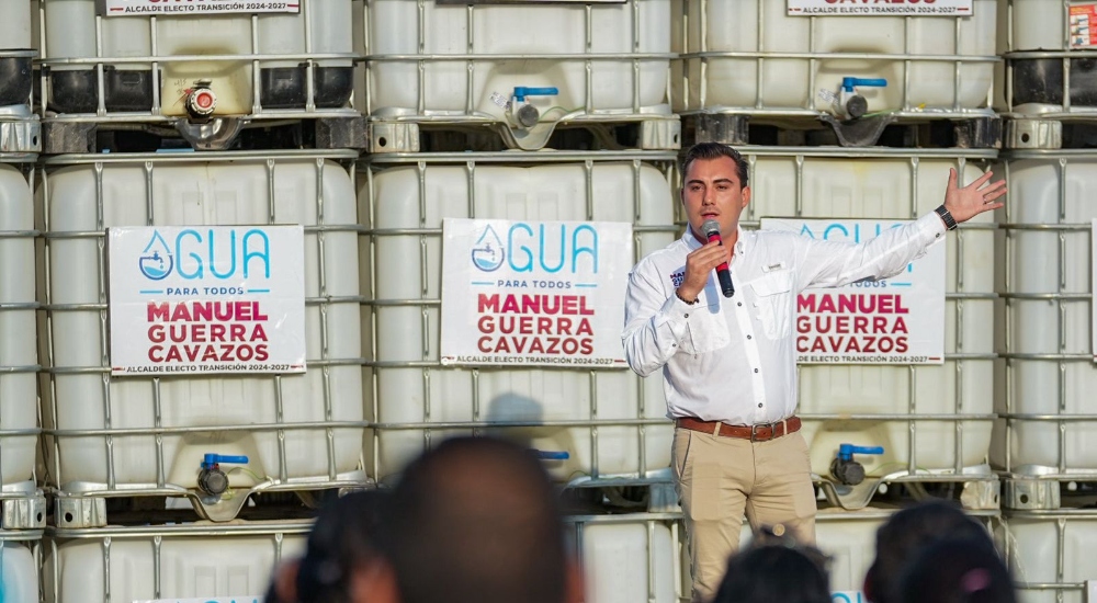 Manuel Guerra Cavazos distribuye 500 tótems de almacenamiento de agua en García